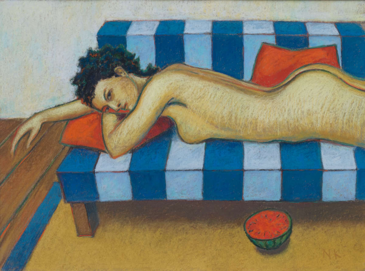 Nude on Ikea couch, pastell